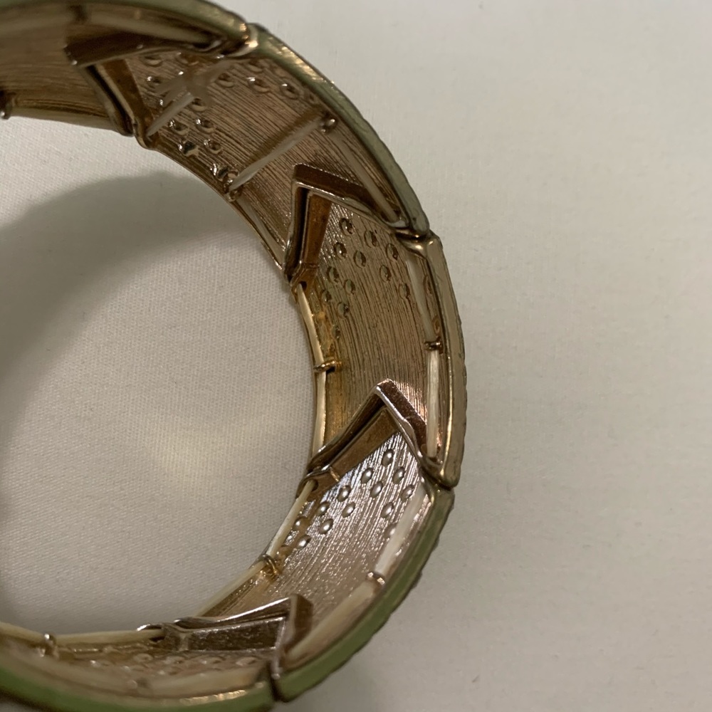 Chevron Bracelet - Picture 3 of 3